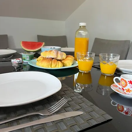 Pana House Apartment *