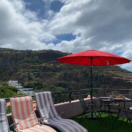 Pana House Calheta (Madeira)