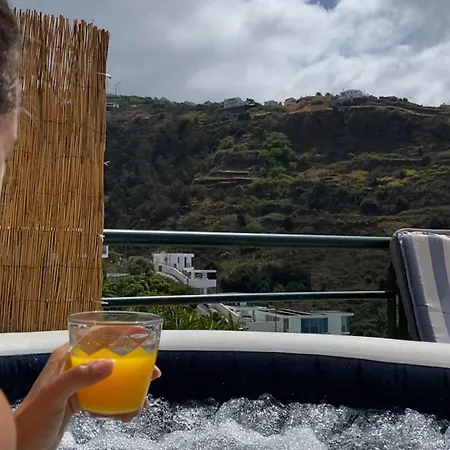 Pana House Calheta (Madeira)